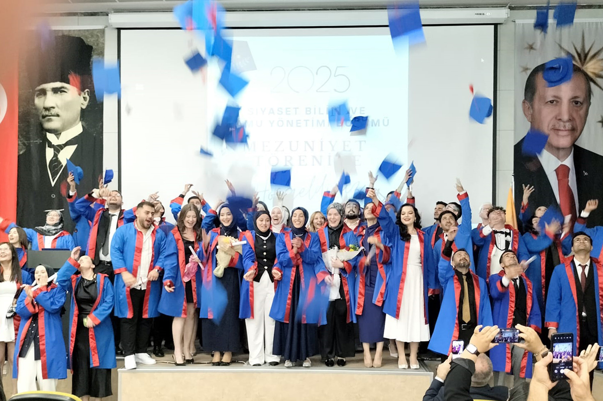 Siyaset Bilimi ve Kamu Yönetimi Bölümü Mezuniyet Töreni Gerçekleştirildi