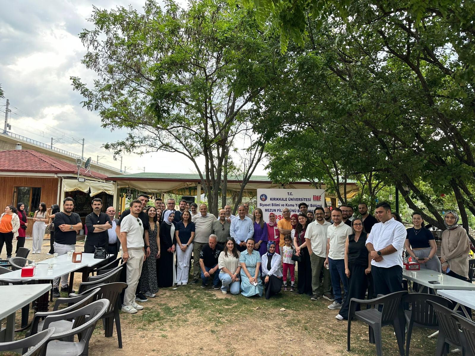 Siyaset Bilimi ve Kamu Yönetimi Bölümü Mezunlarıyla Buluştu