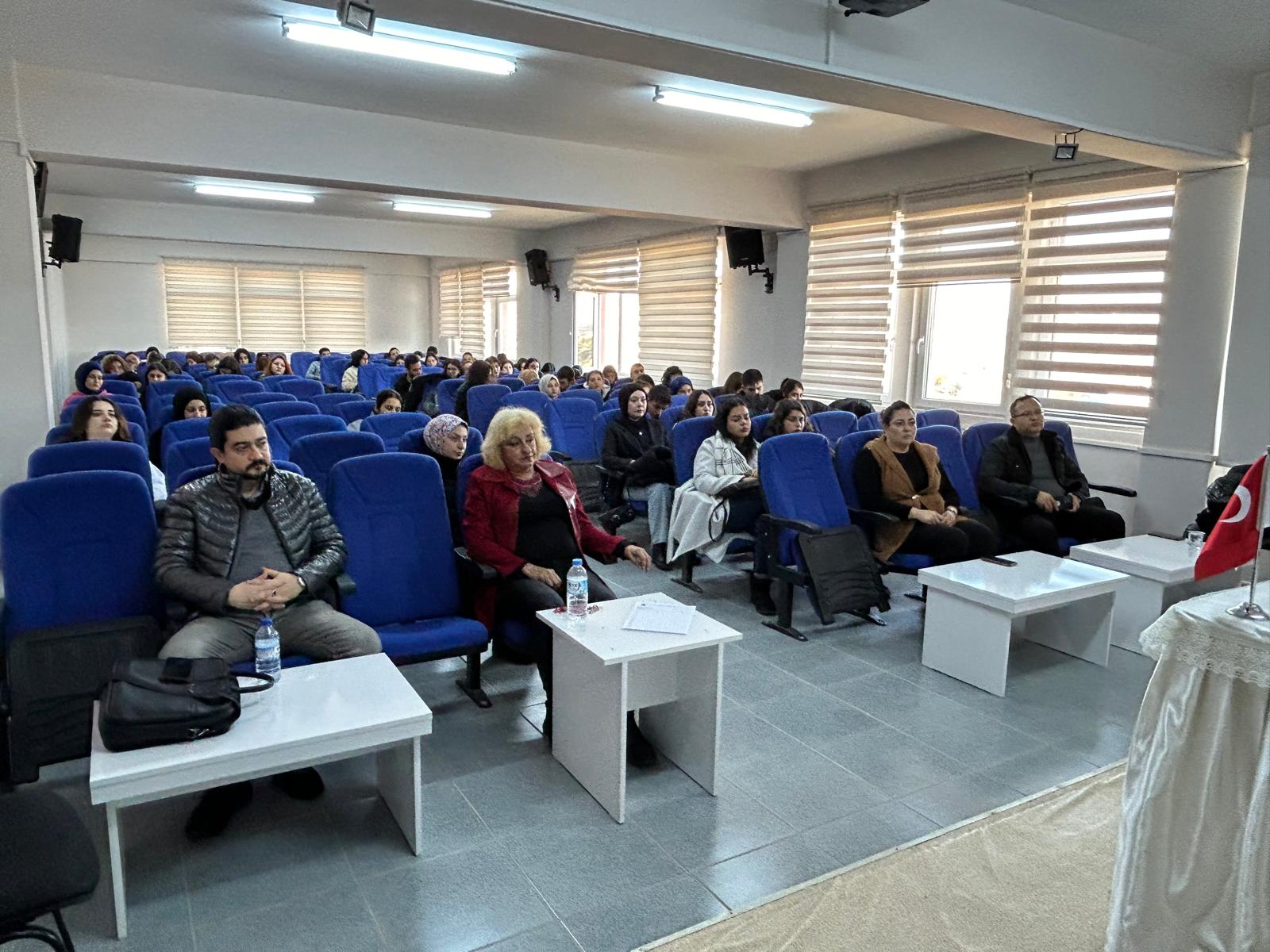 İl Sağlık Müdürlüğü Sekreteri Sevda Varlıoğlu Öğrencilerimiz ile Tecrübelerini Paylaştı