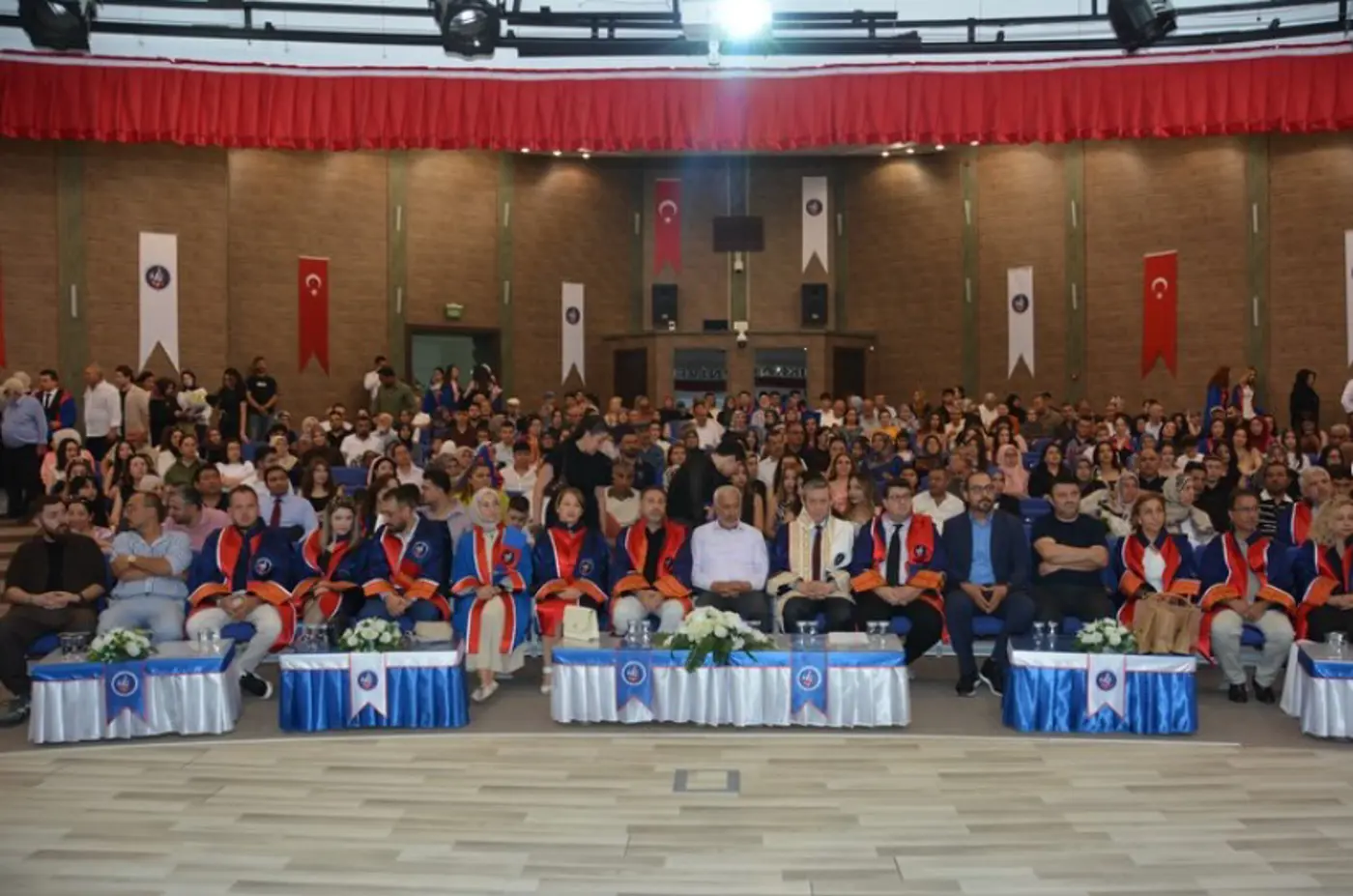 Fatma Şenses Sosyal Bilimler Meslek Yükseokulumuz 2025-2026 Mezuniyet Töreni 