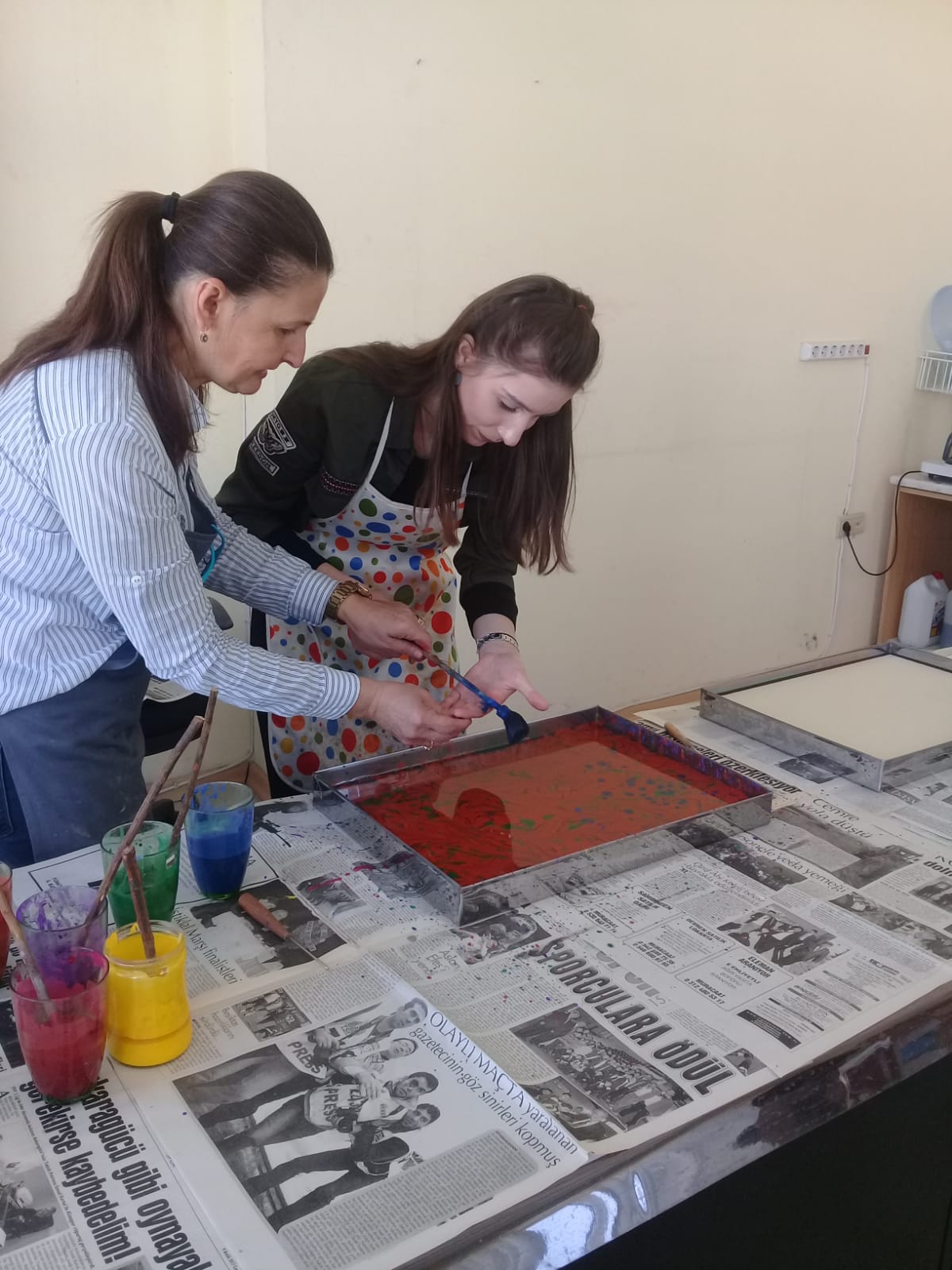 Sağlık Kültür ve Spor Dairesi Başkanlığı Katkılarıyla Fatma Şenses Sosyal Bilimler Meslek Yüksekokulunda Ebru Etkinlikleri Gerçekleştirildi.