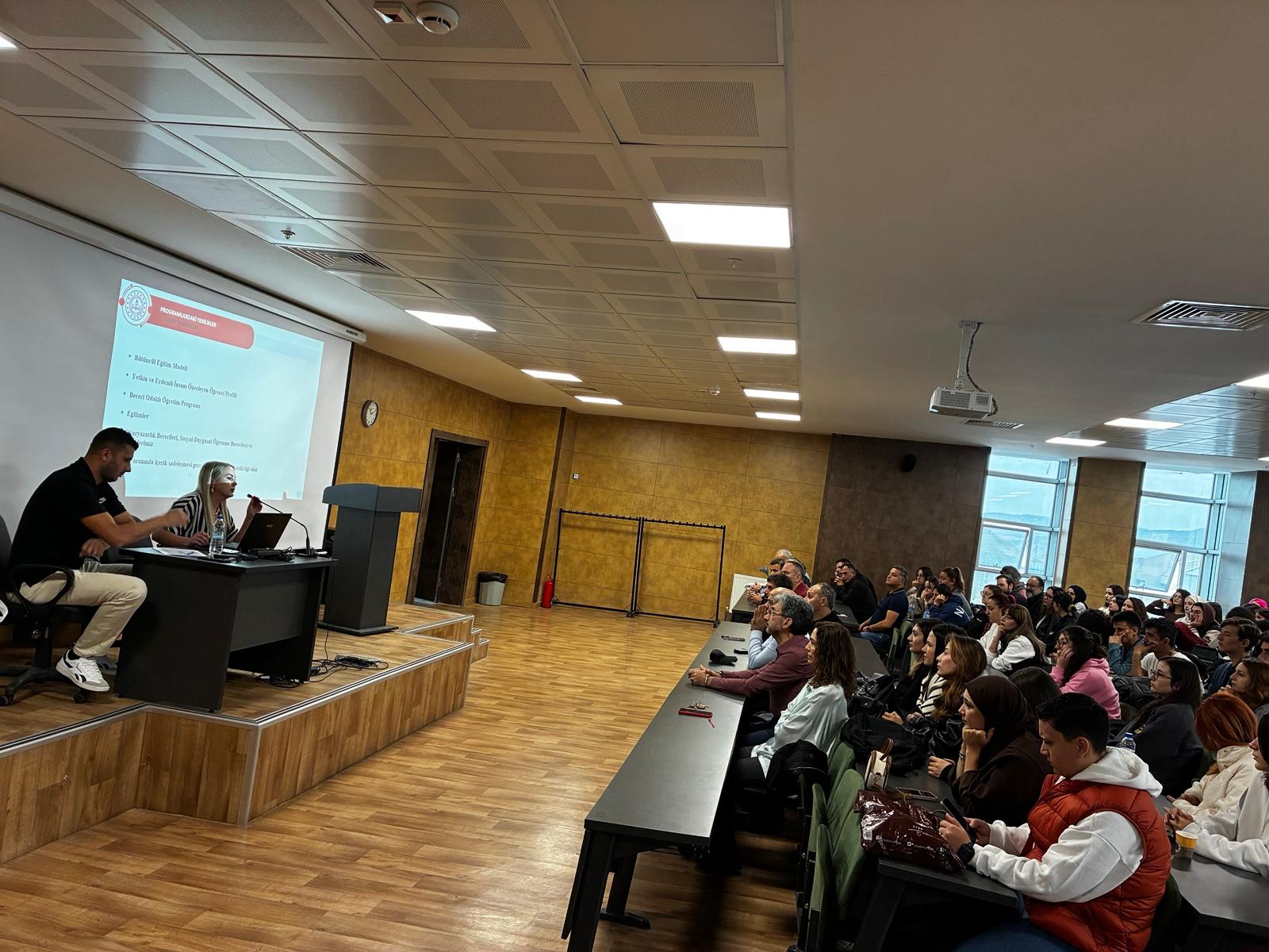 Türkiye Yüzyılı Maarif Modeli Tanıtım Semineri Spor Bilimleri Fakültesi’nde Gerçekleşti