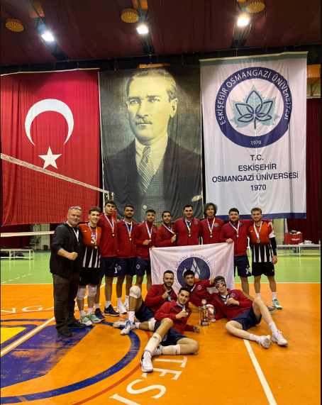 ÜNİLİG Voleybol Türkiye Şampiyonası Eleme Grup Maçlarında Üniversitemiz Erkek Voleybol Takımı 3. Oldu