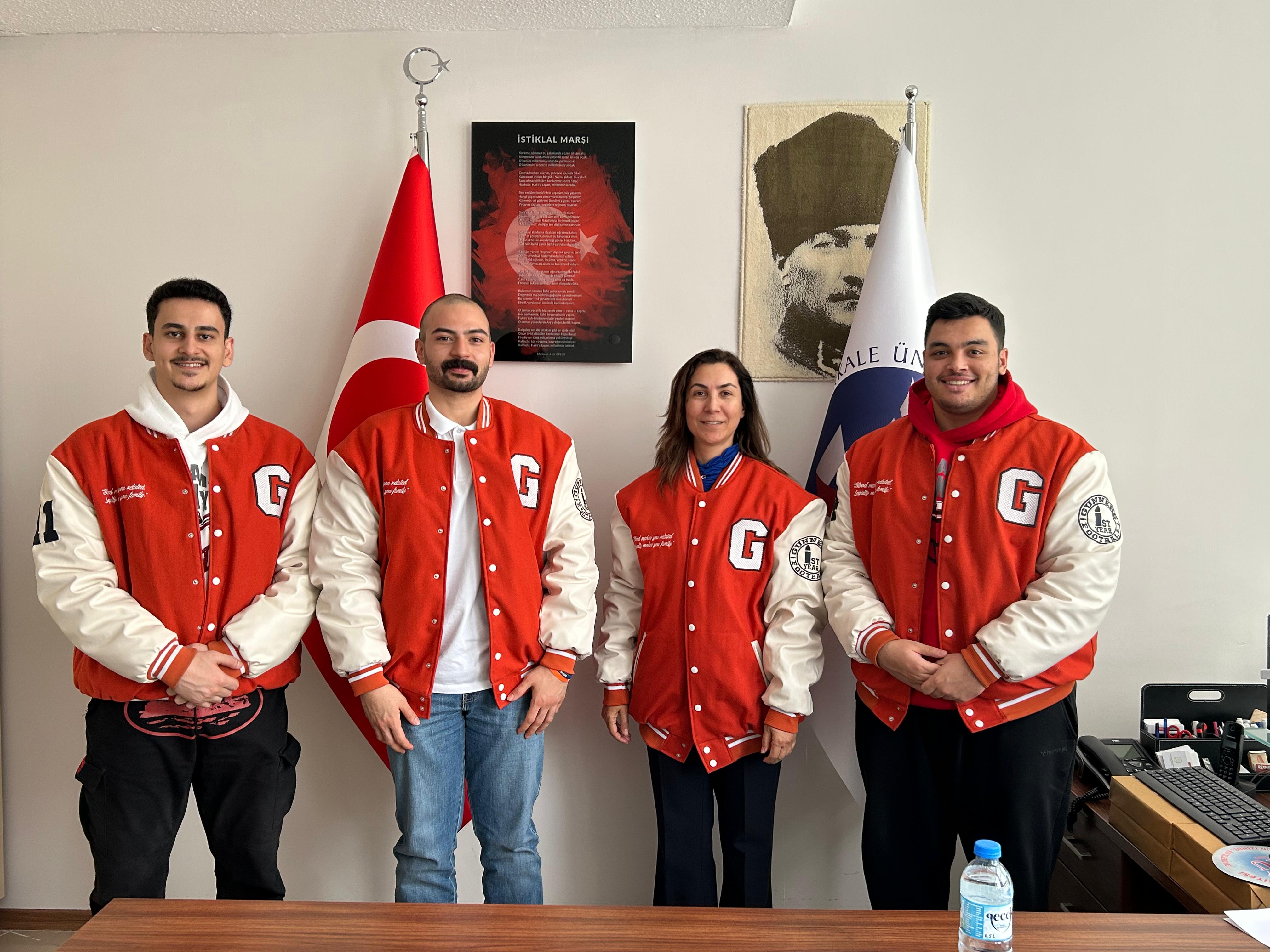 Kırıkkale Üniversitesi Korumalı Futbol Takımı’ndan Dekanımız Prof. Dr. Sibel Arslan’a Ziyaret