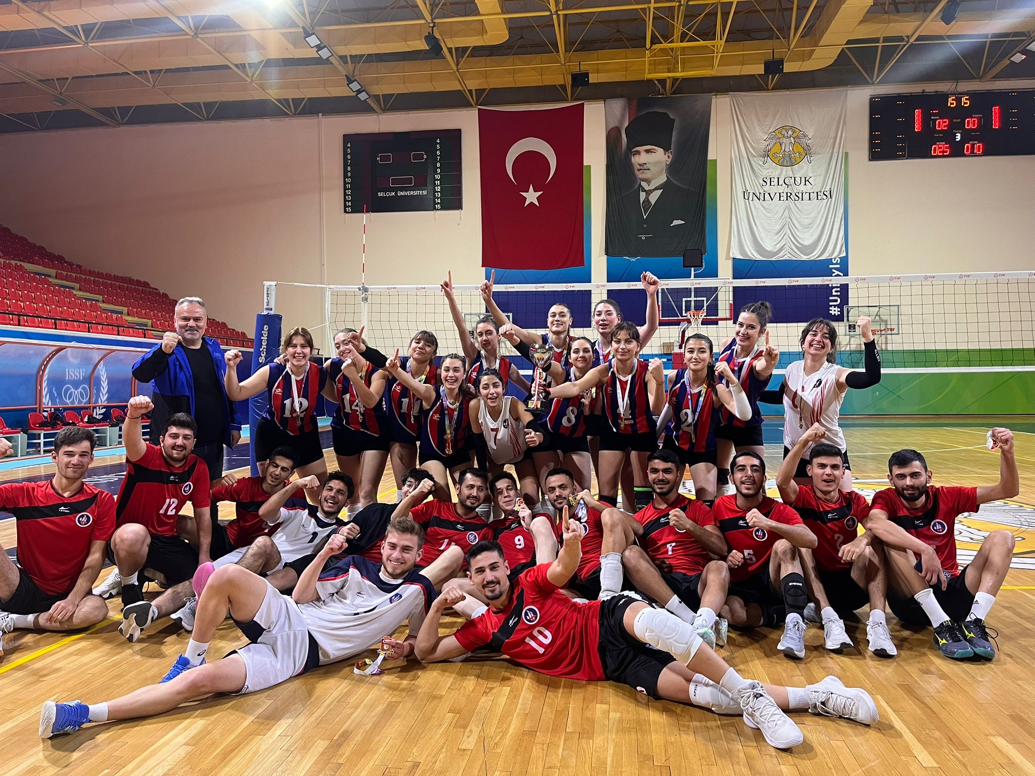  Üniversitemiz Kadın Voleybol Takımı Ünilig Bölge Şampiyonu Oldu!