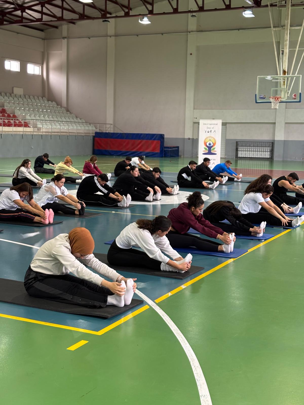 Spor Bilimleri Fakültesi'nde Yoga ve Farkındalık Etkinliği Gerçekleştirildi