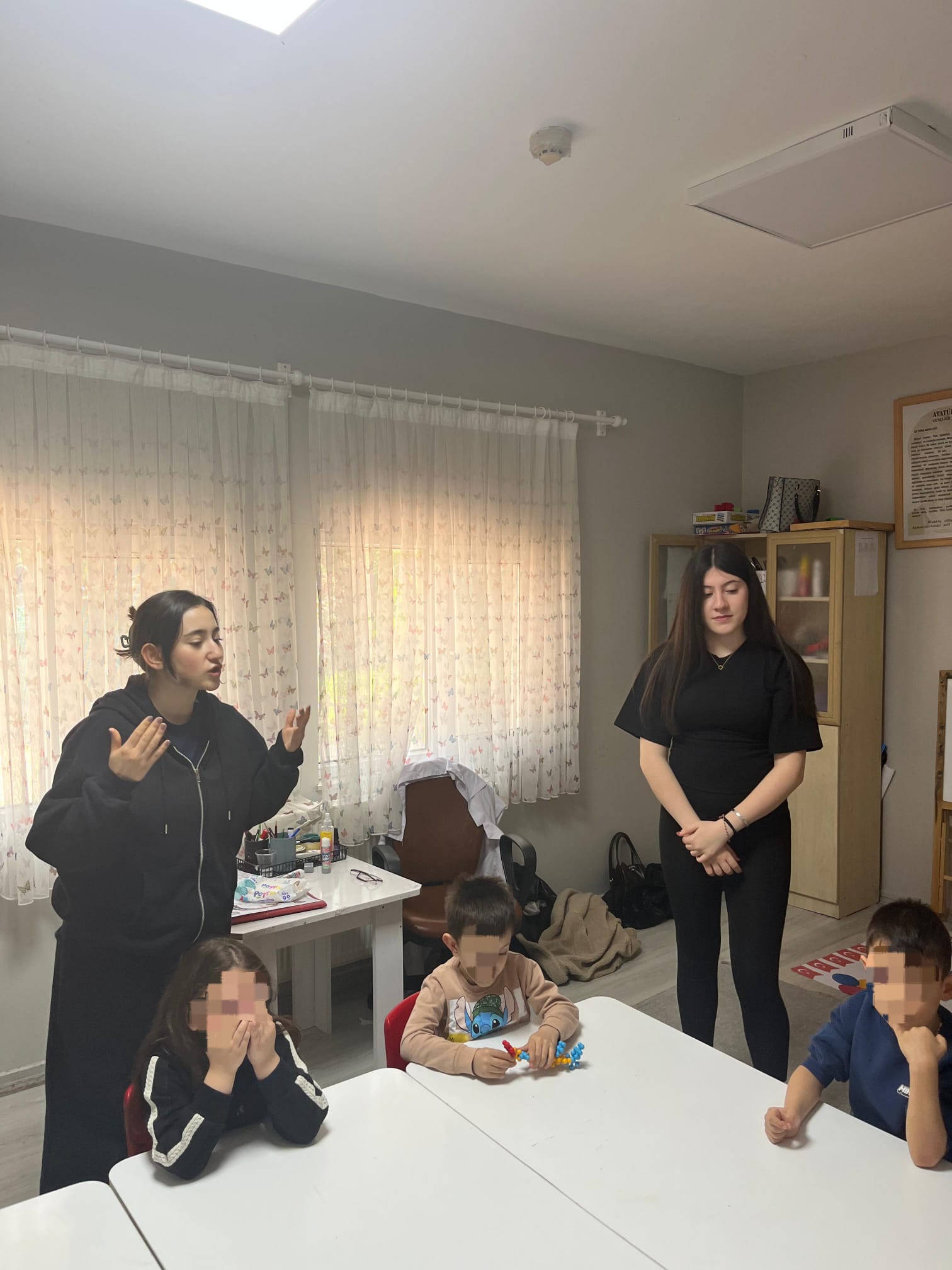 Fakültemiz Öğrencilerinden Özel Masal Anaokulu’nda Gönüllü Etkinlikler