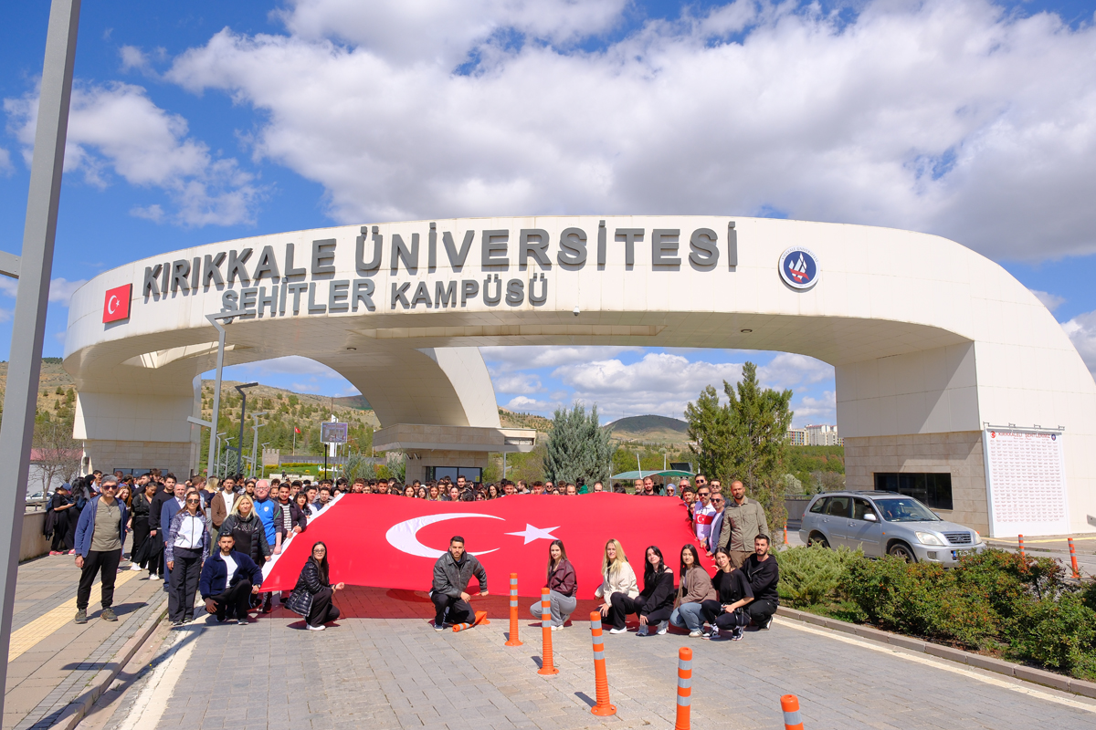 Üniversitemiz, Şehitlerimiz İçin Yürüdü