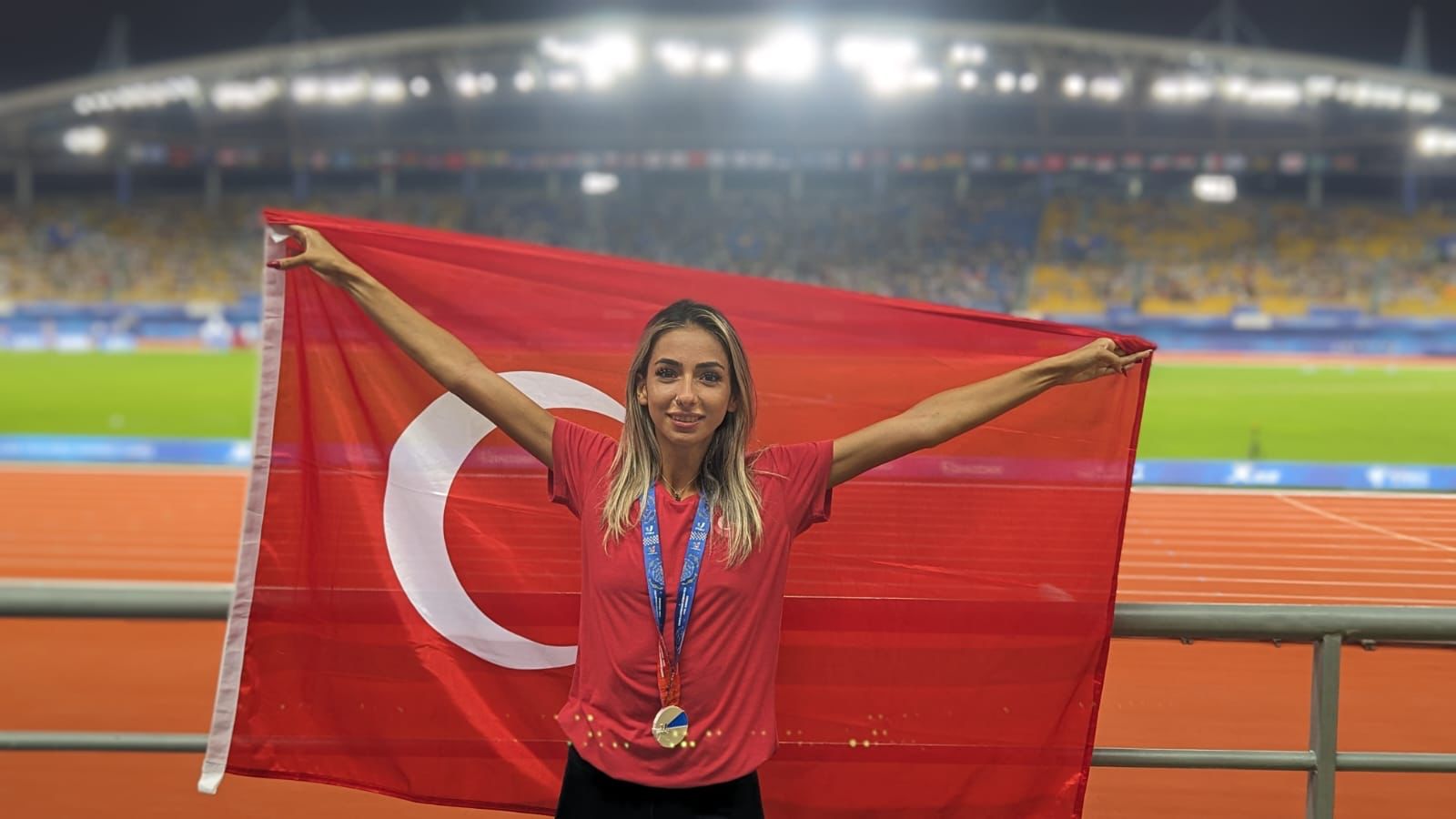 Öğrencimiz Semra KARAASLAN'dan Büyük Başarı