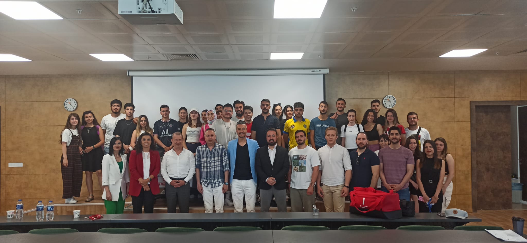 Spor Bilimlerinde Güncel Konular Paneli Gerçekleştirildi	