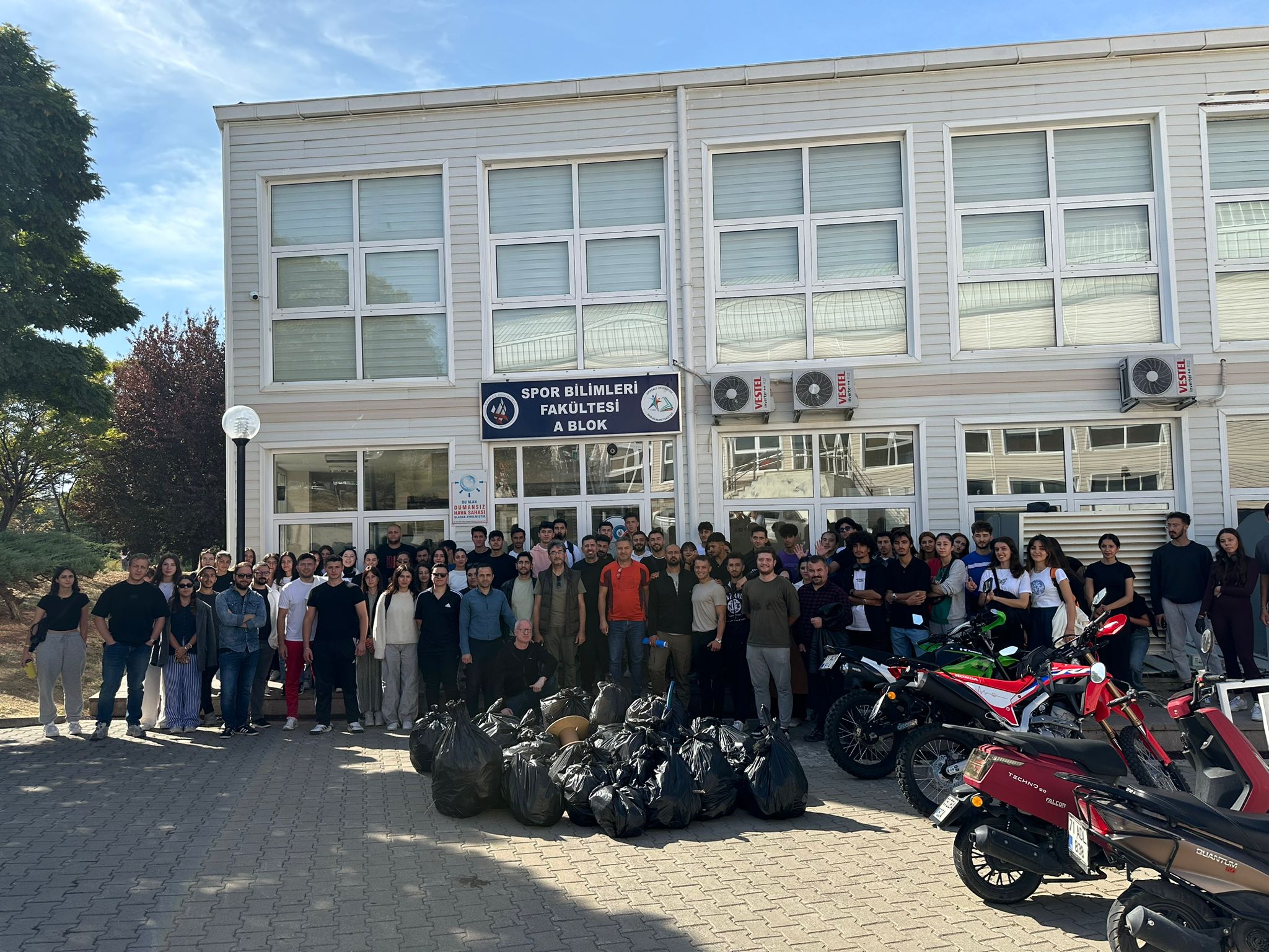 Doğaya Saygı ve Temiz Bir Kampüs İçin Çevre Temizliği Etkinliği