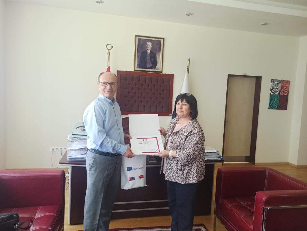 Sağlık Yönetimi Bölümünde Sayın Tuncay Arslan'ın katılımıyla "Sağlık Hizmetleri Yönetimi" adlı etkinlik gerçekleştirildi.