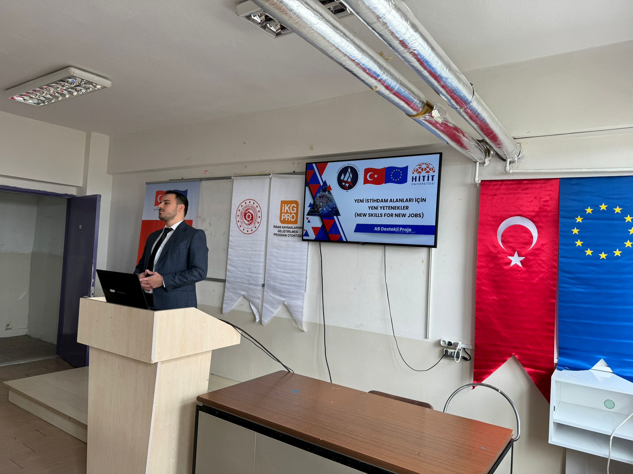 Keskin Meslek Yüksekokulu'nda 8 Mart Dünya Kadınlar Günü Münasebetiyle Konferans Düzenlendi