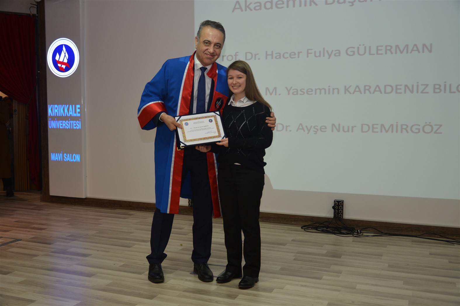 AKADEMİK BAŞARI ÖDÜLLERİ