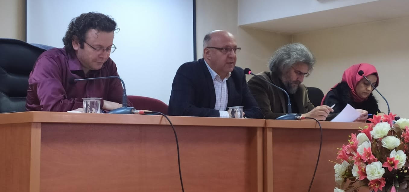 Fakültemiz Kelam ve İtikadi İslam Mezhepleri Anabilim Dalı hocalarımız, Hitit Üniversitesi İlahiyat Fakültesi'nin özel davetlisi olarak 04 Mart 2020 tarihinde Çorum'da "İslâm Dünyası ve Modernite" konulu bir  panel gerçekleştirmişlerdir.