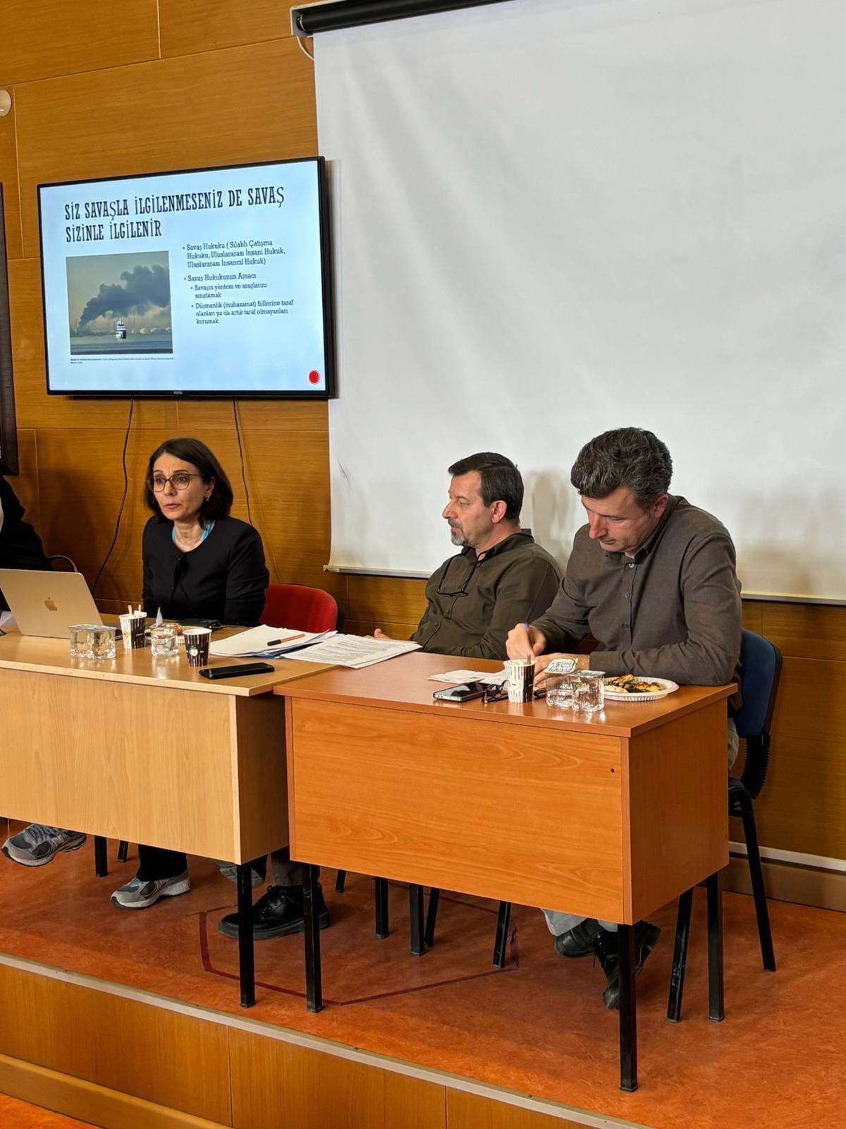 “Jeopolitik Kırılma: Uluslararası Politika ve Savaş Hukuku Bağlamında ABD-İsrail-İran Savaşı” başlıklı panel Gerçekleşti