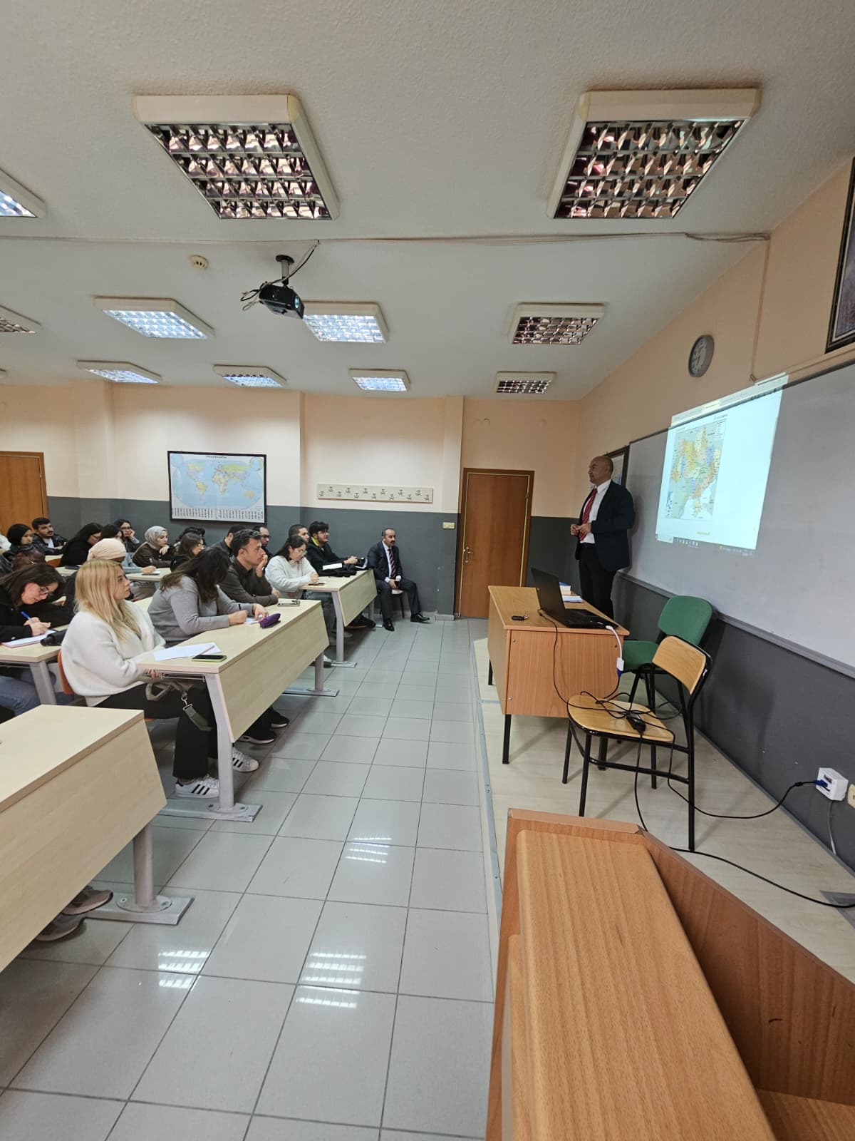 "Rusya-Ukrayna Savaşı ve Ekümeniklik Meselesi" başlıklı Seminer Düzenlendi