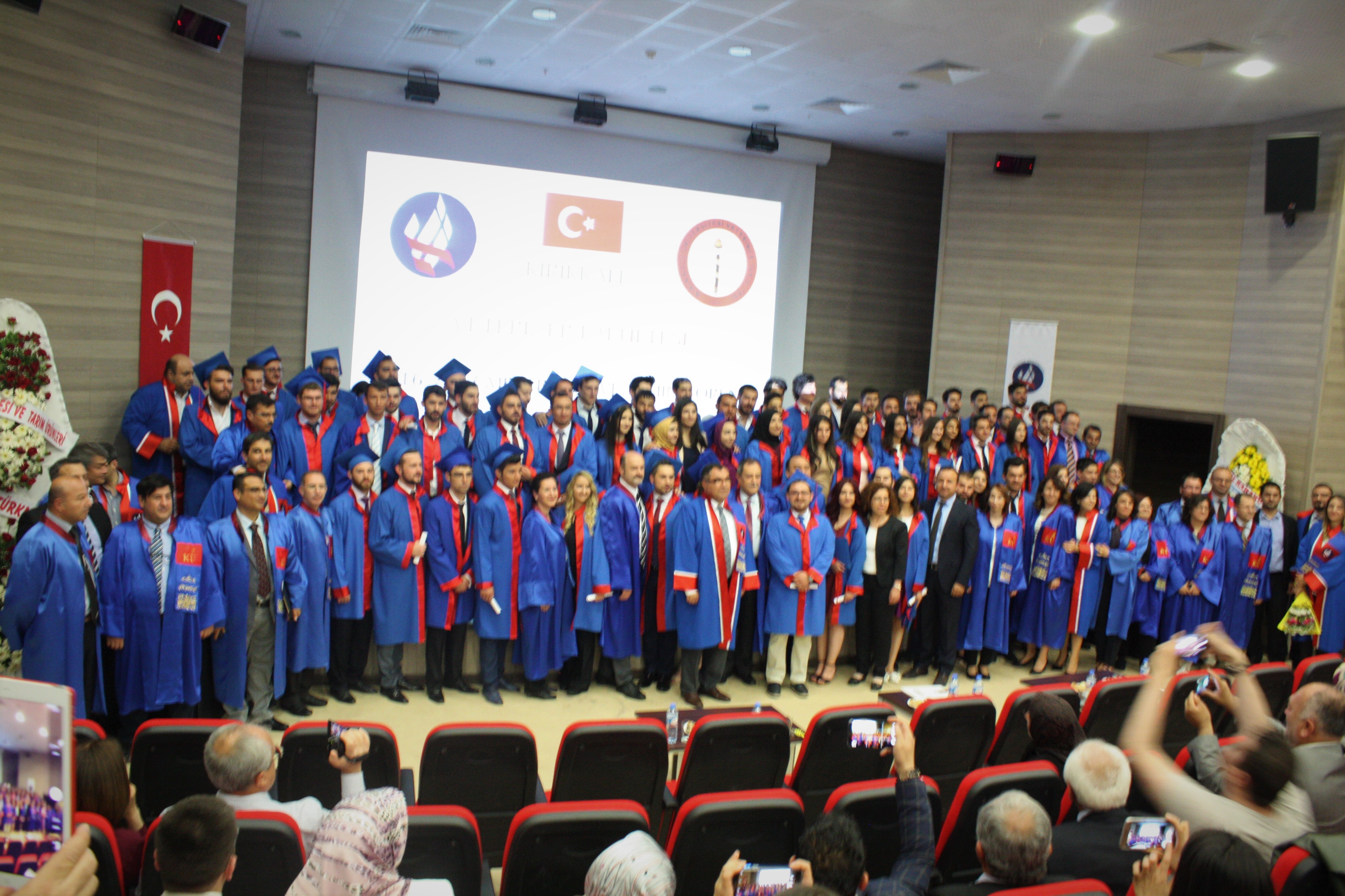 Fakültemizde 2016-2017 Mezuniyet Heyecanı Yaşandı 